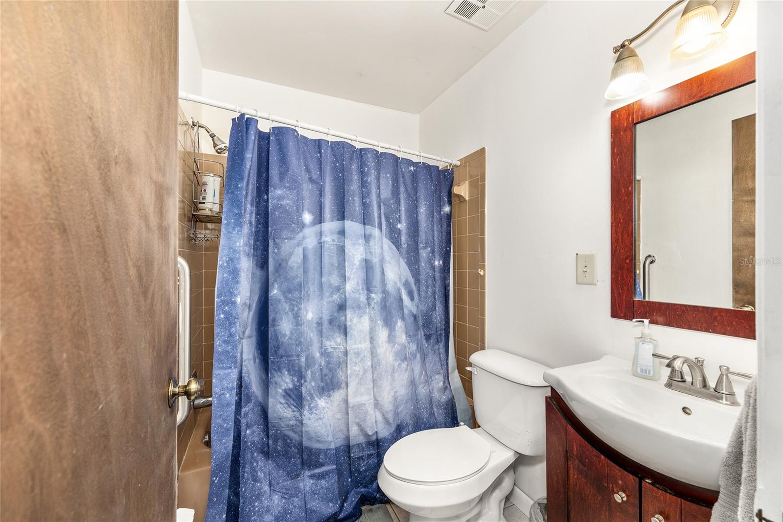 Image 22 of 29 For 8160 202nd Avenue
