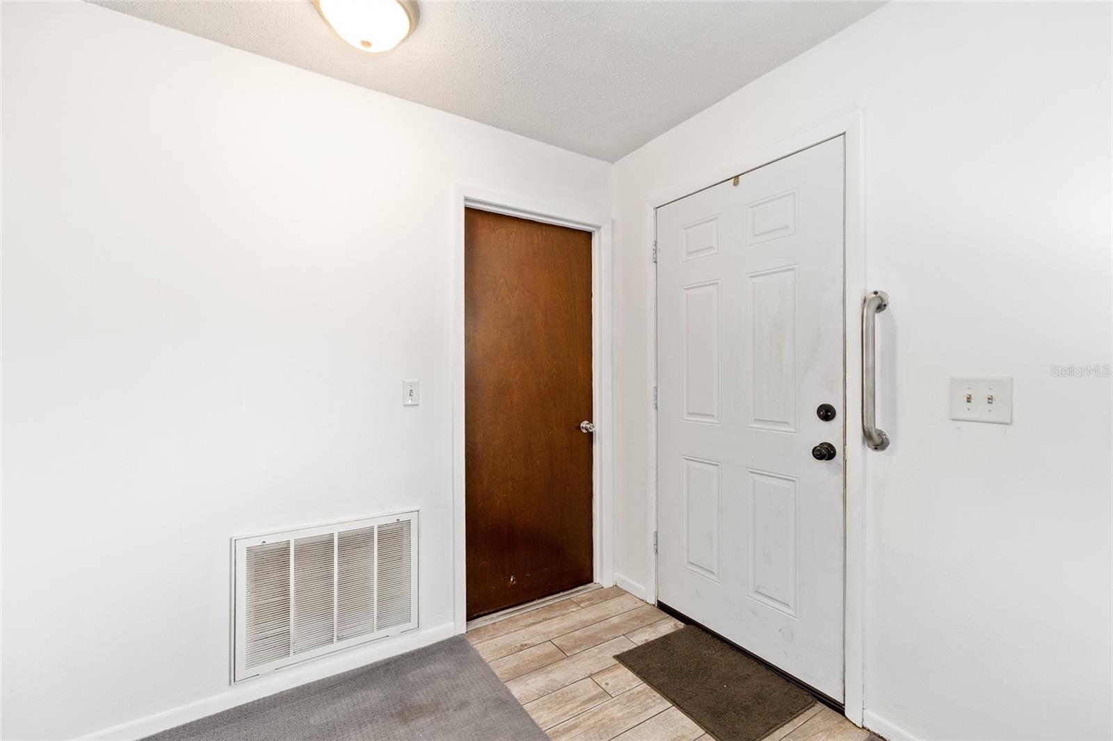 Image 7 of 29 For 8160 202nd Avenue