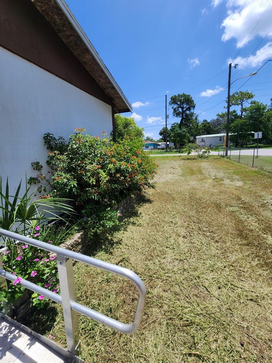 Image 3 of 30 For 9809 Fred Street