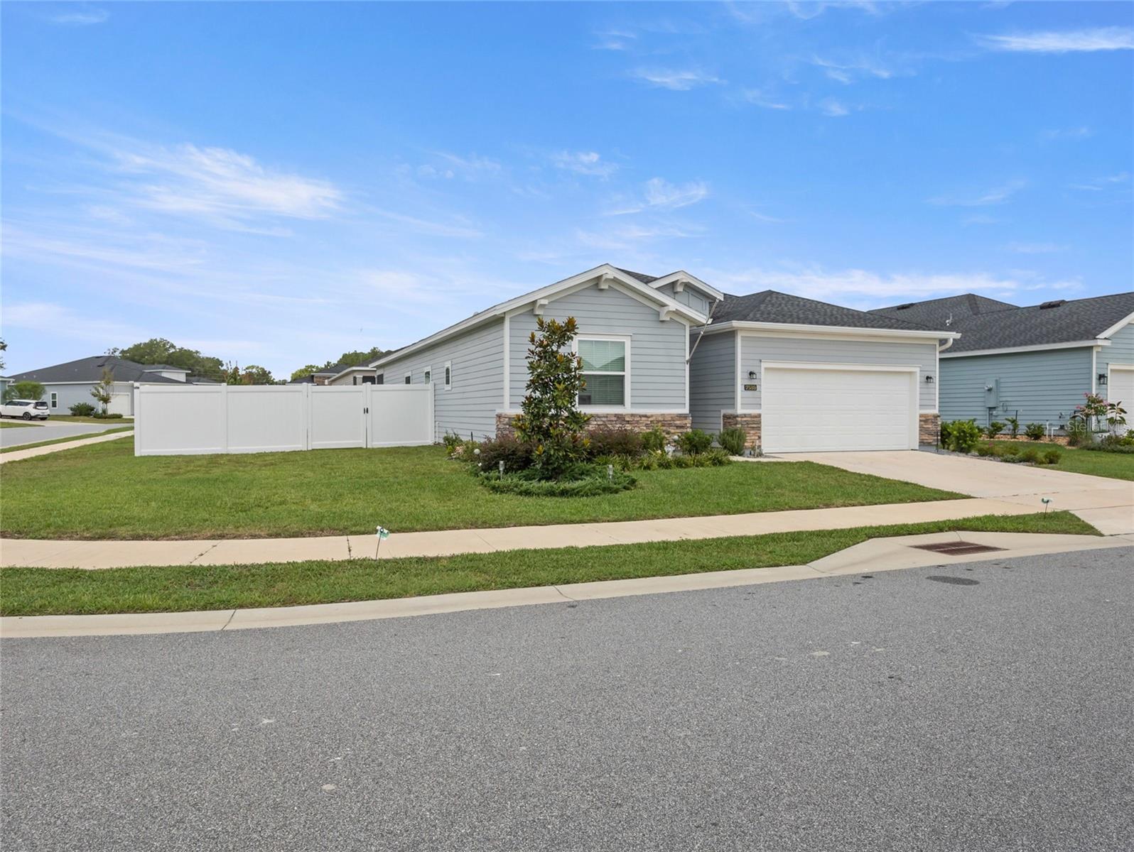Image 3 of 51 For 7580 78th Terrace