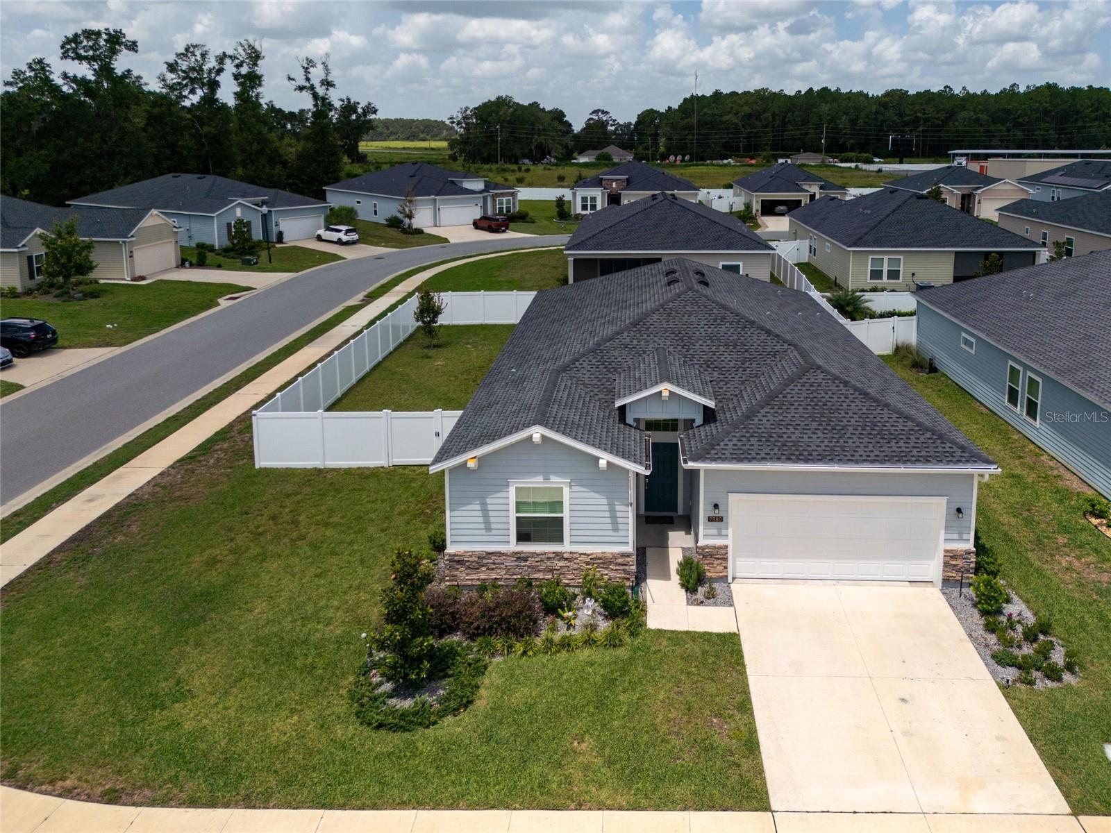 Image 4 of 51 For 7580 78th Terrace
