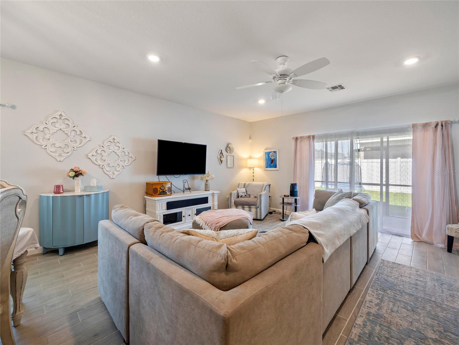Image 7 of 51 For 7580 78th Terrace