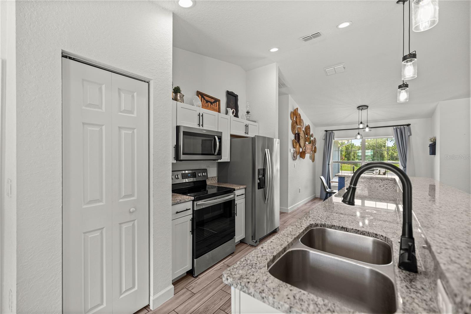 Image 6 of 34 For 20245 77th Street