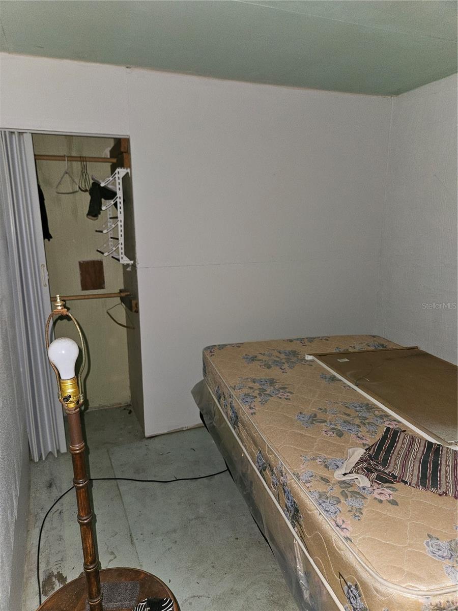 Image 7 of 9 For 10160 49th Court