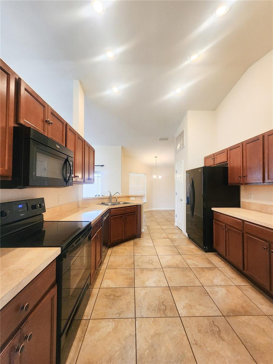 Image 17 of 41 For 9907 54th Avenue