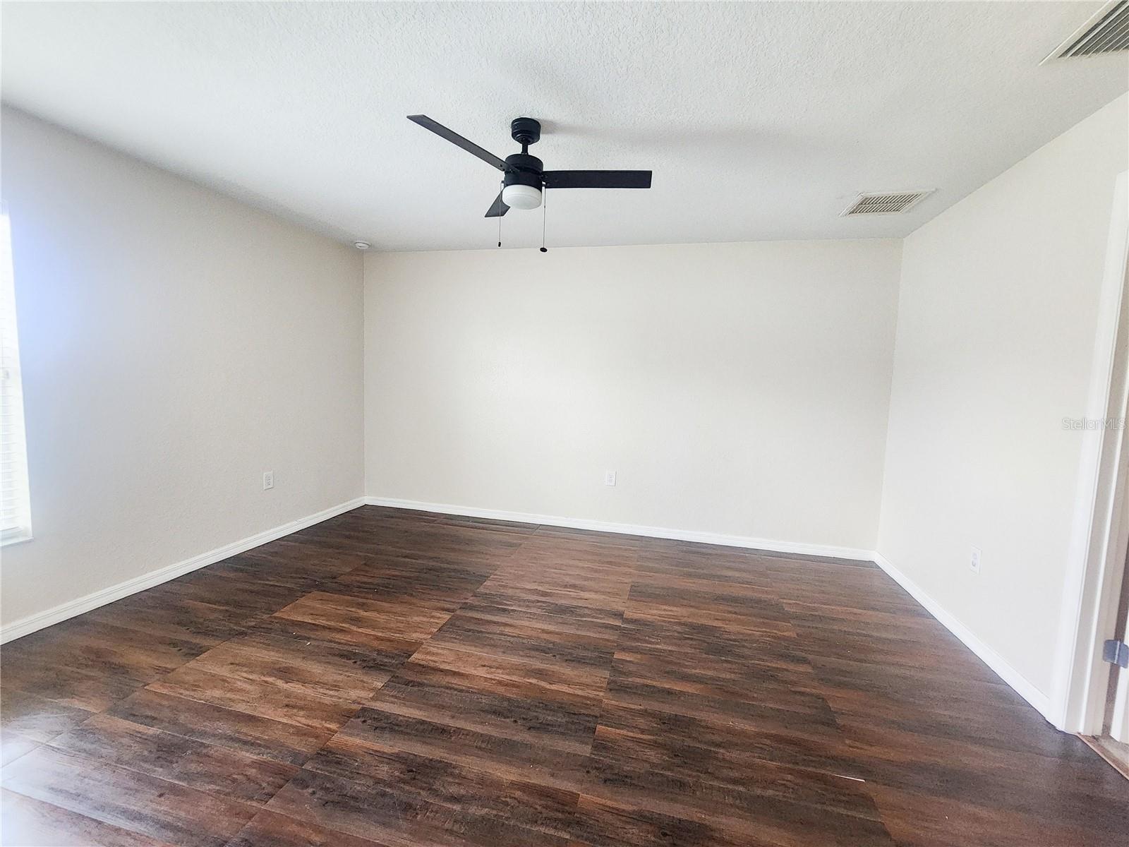 Image 21 of 41 For 9907 54th Avenue