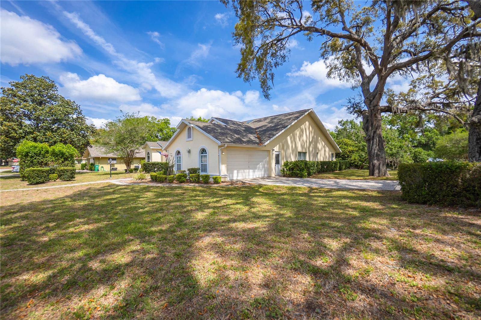 Listing photo id 0 for 1508 Marlborough Loop