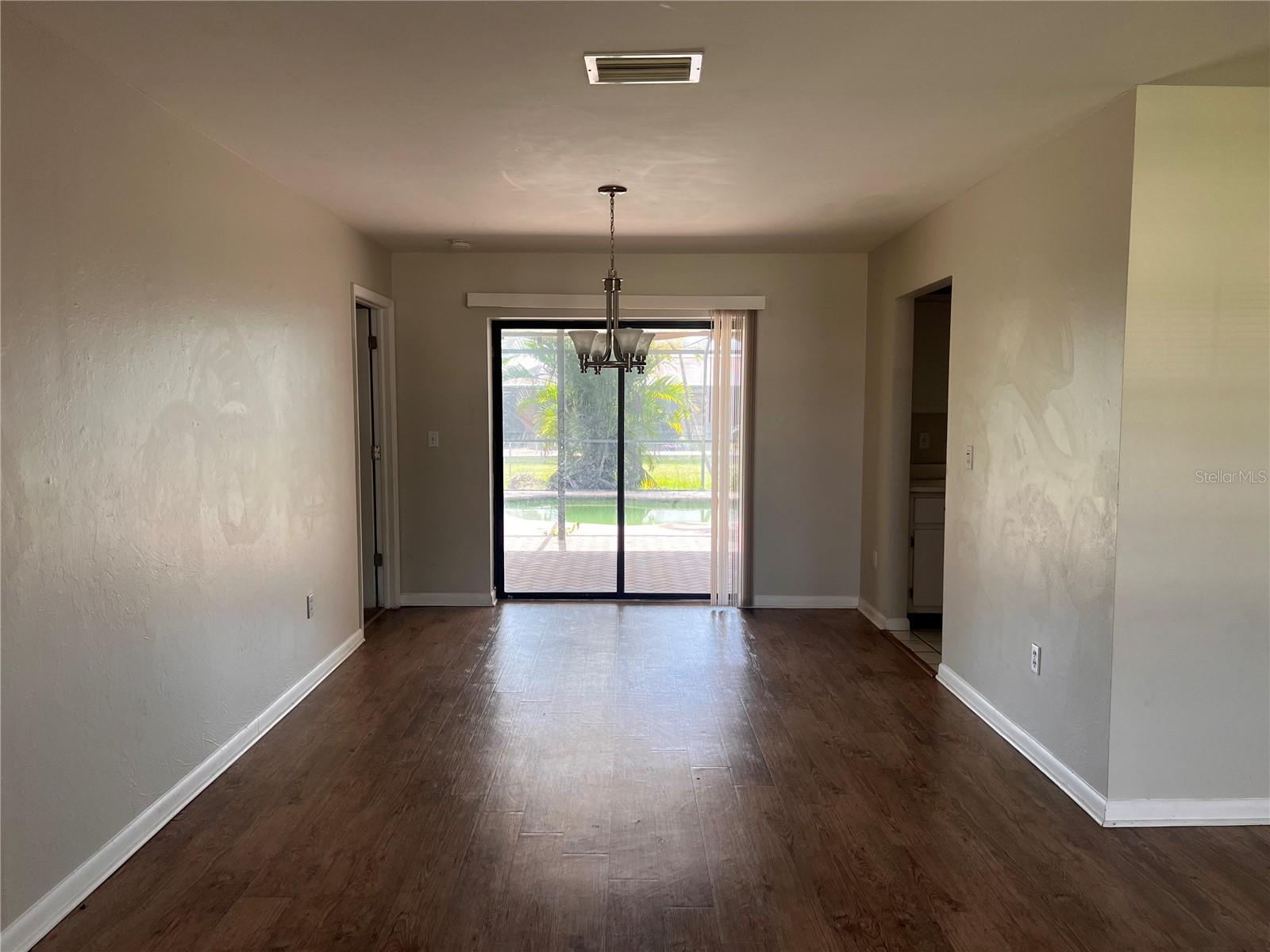 Image 5 of 17 For 3414 6th Avenue