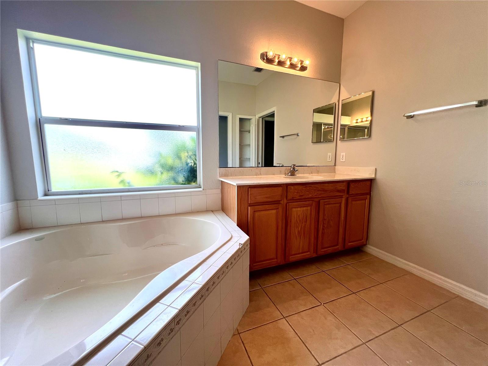 Image 17 of 20 For 3283 Hampton Boulevard