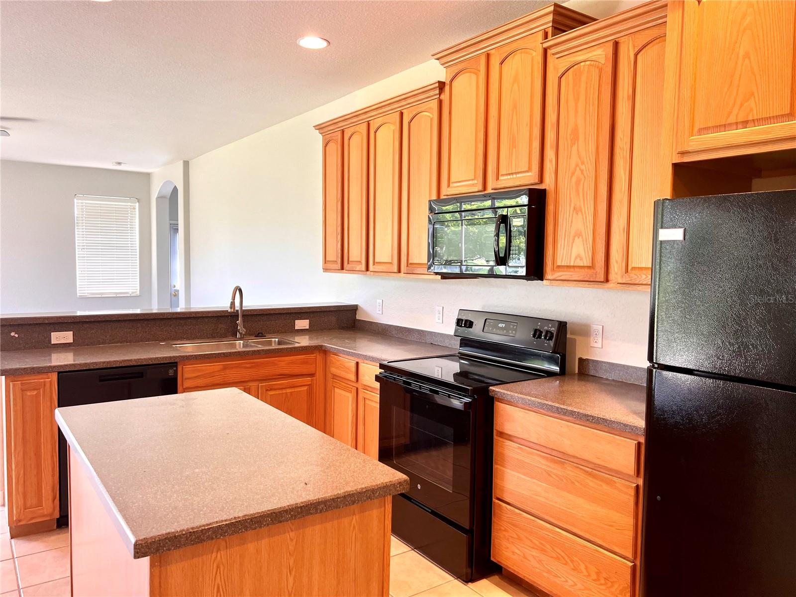 Image 6 of 20 For 3283 Hampton Boulevard