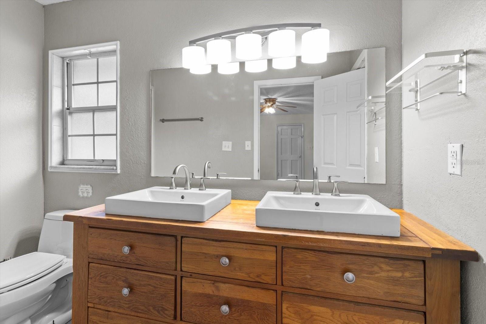 Image 19 of 46 For 4015 15th Street