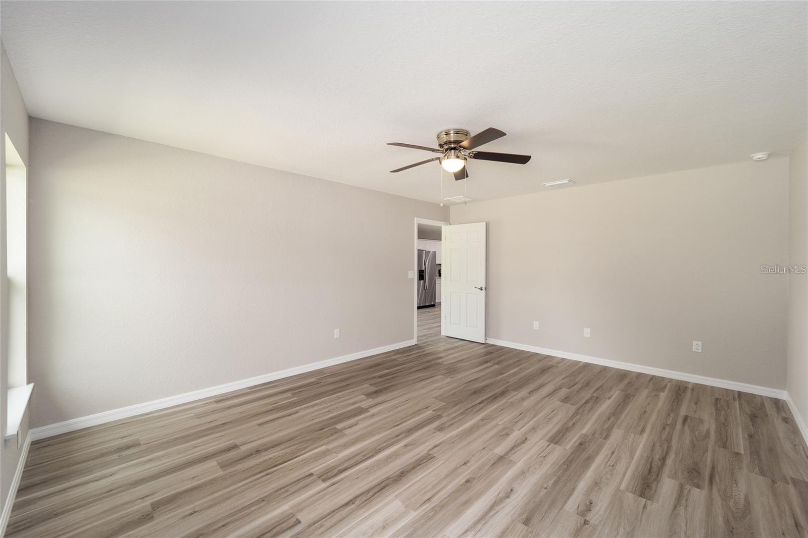 Image 21 of 27 For 14888 106th Avenue