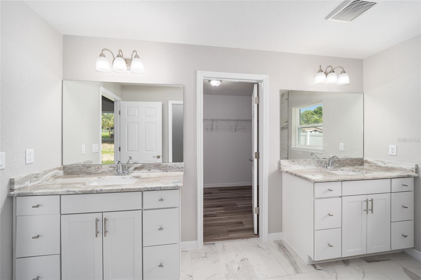 Image 22 of 27 For 14888 106th Avenue