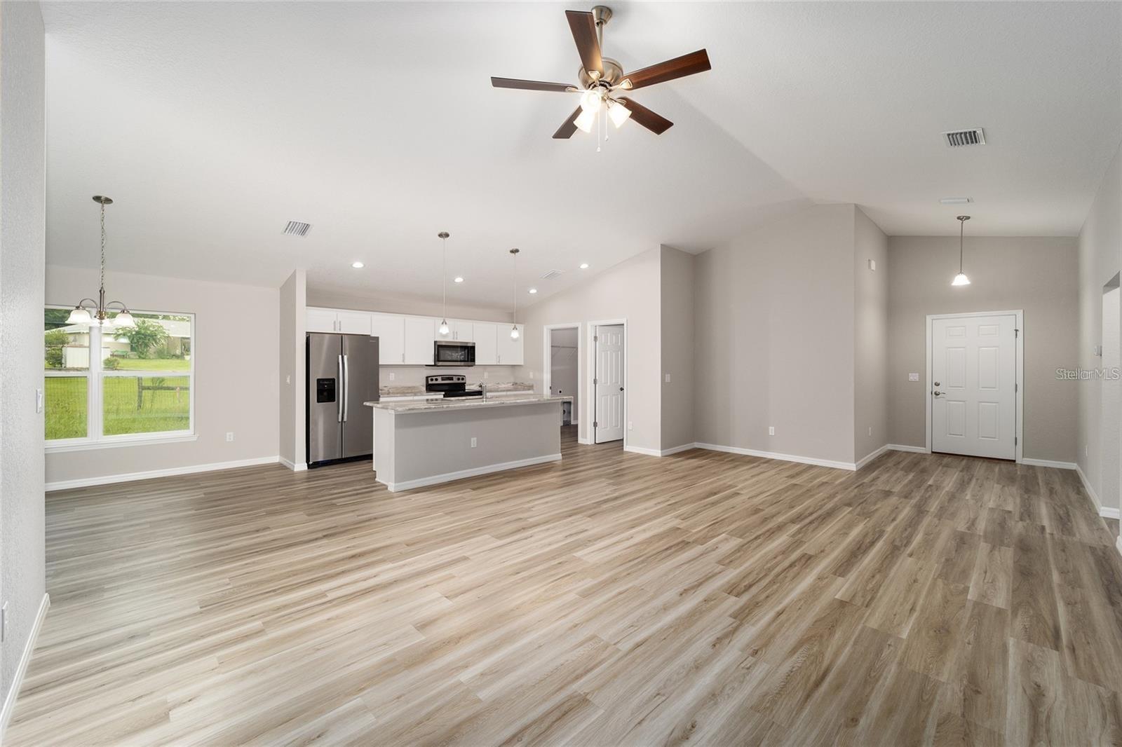 Image 9 of 27 For 14888 106th Avenue