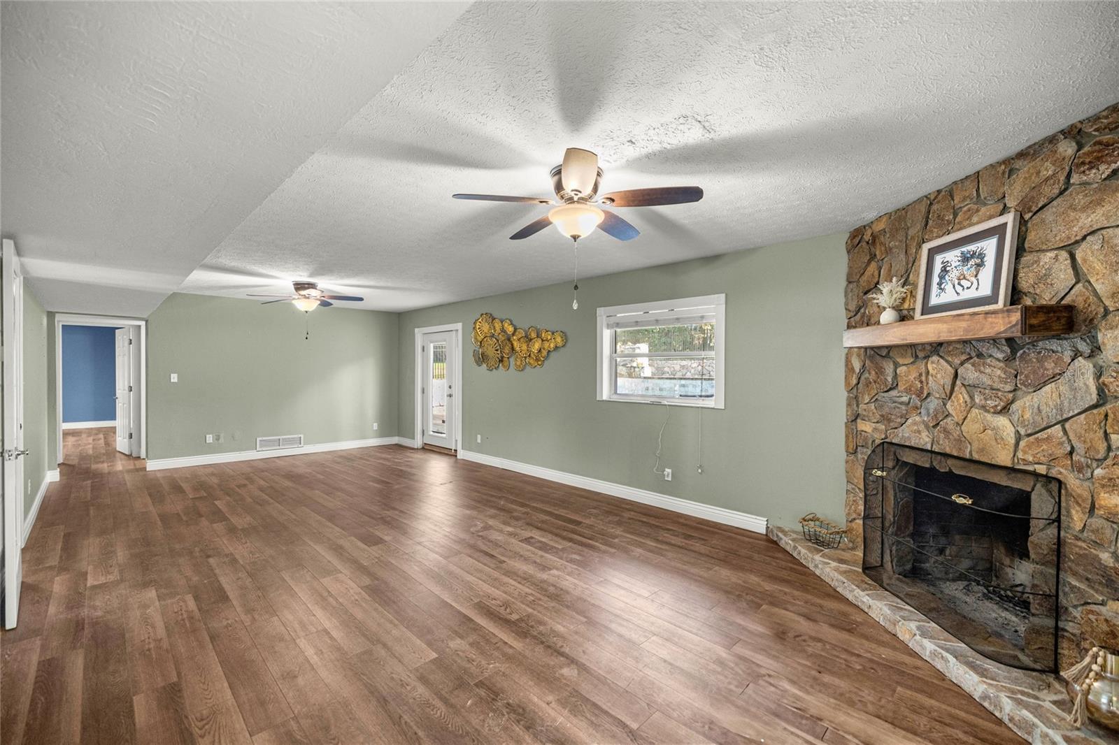 Image 10 of 70 For 2401 26th Street