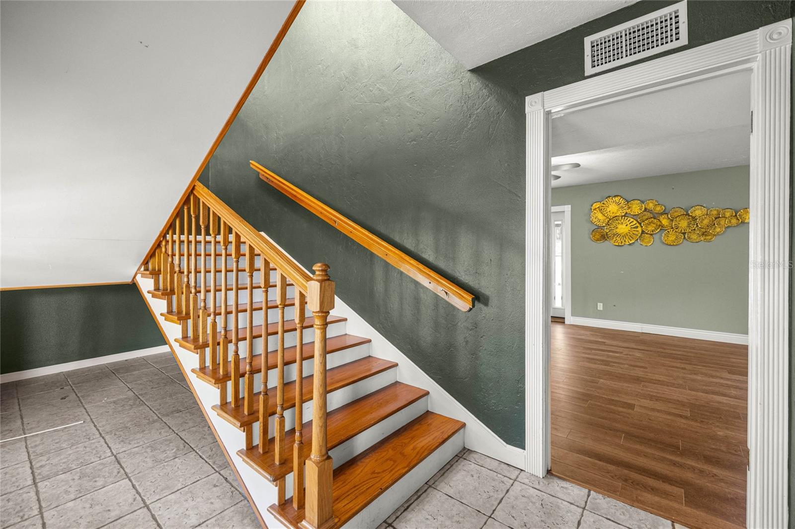Image 18 of 70 For 2401 26th Street