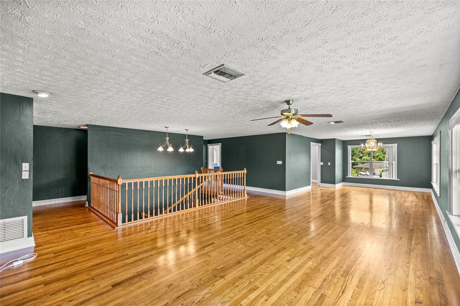 Image 21 of 70 For 2401 26th Street