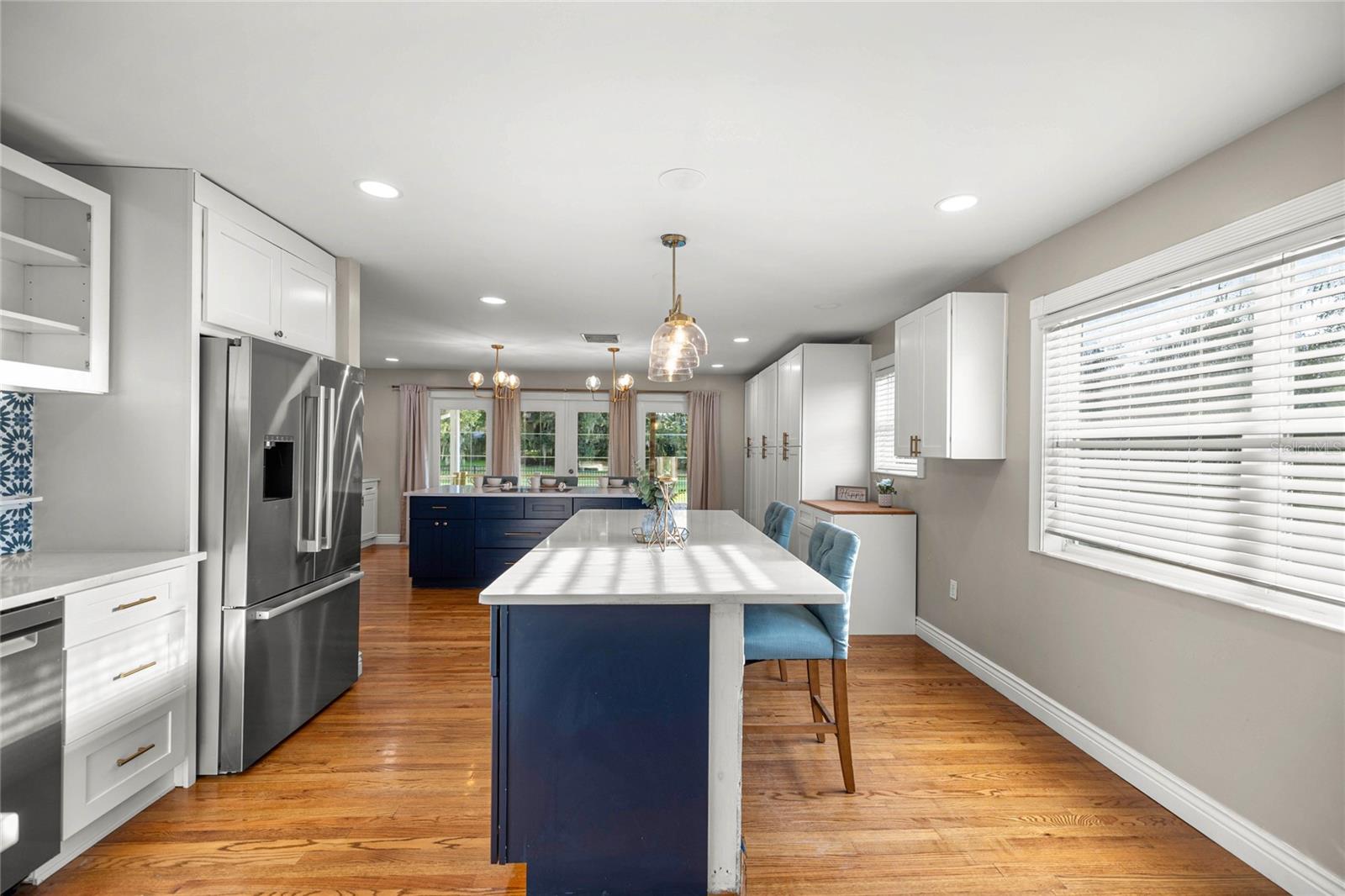 Image 31 of 70 For 2401 26th Street