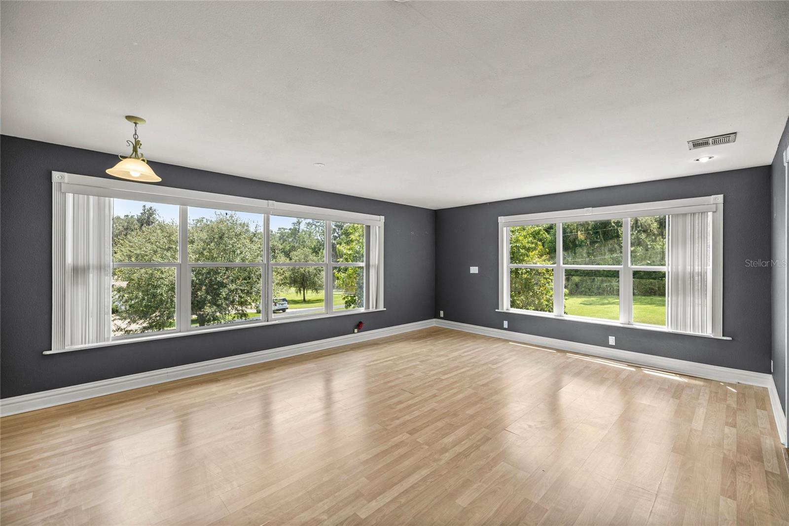Image 34 of 70 For 2401 26th Street