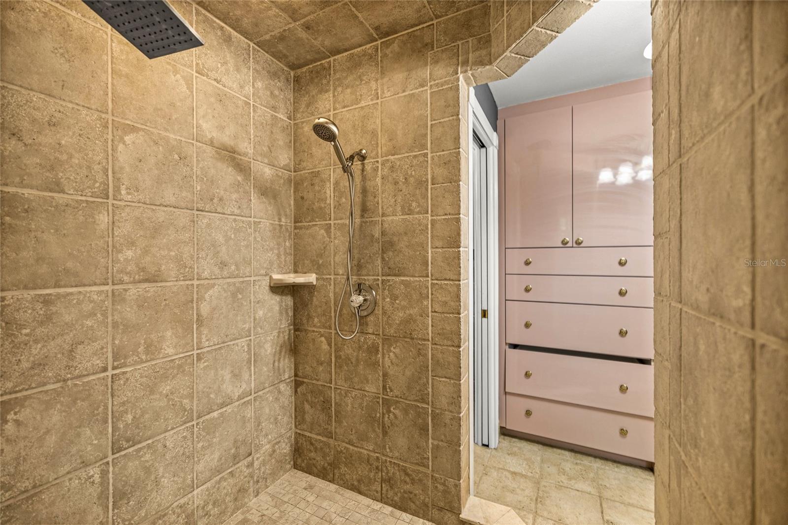 Image 38 of 70 For 2401 26th Street