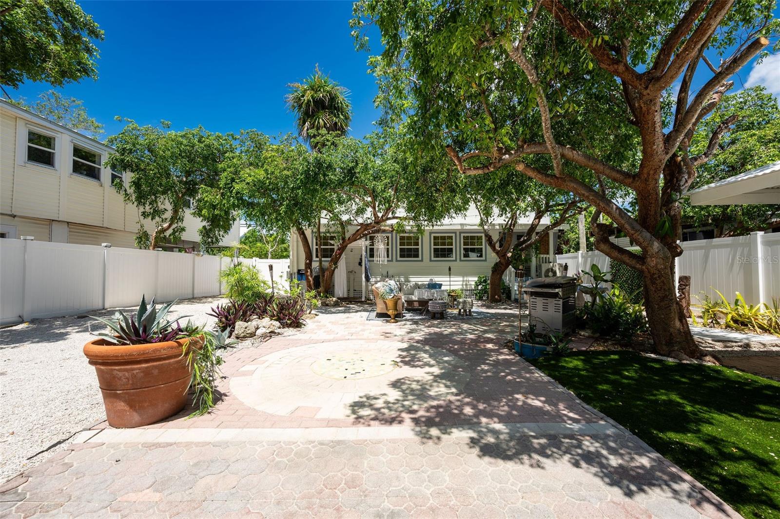 Image 74 of 95 For 7 Barcelona Drive