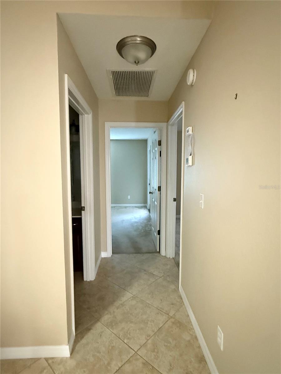 Listing photo id 9 for 2309 18th Circle
