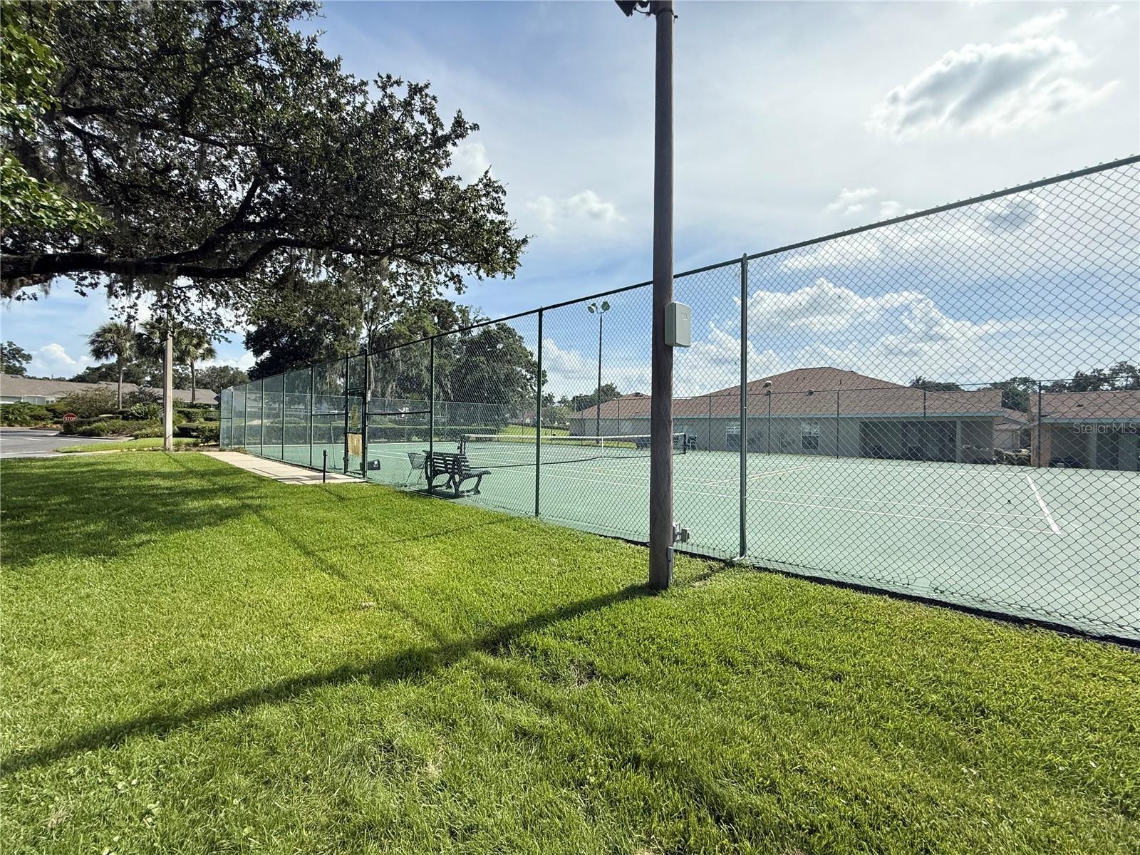 Listing photo id 22 for 2309 18th Circle