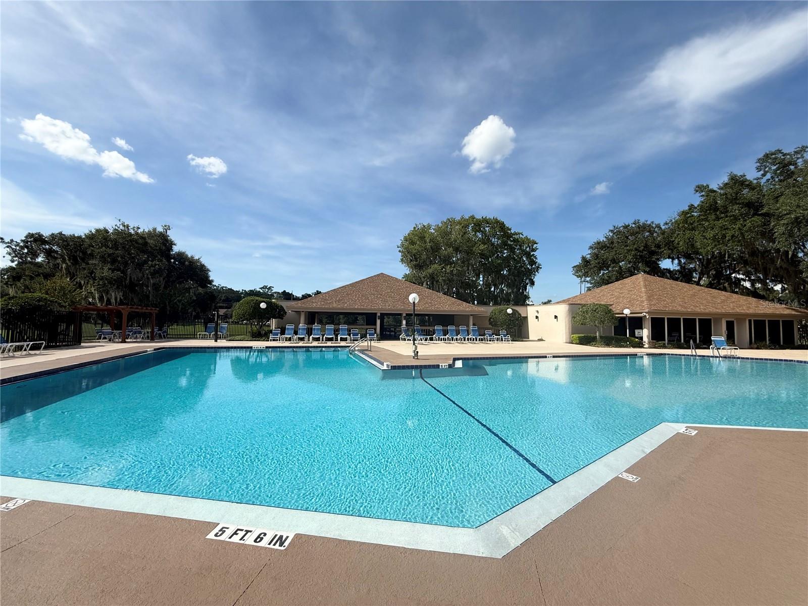 Listing photo id 25 for 2309 18th Circle