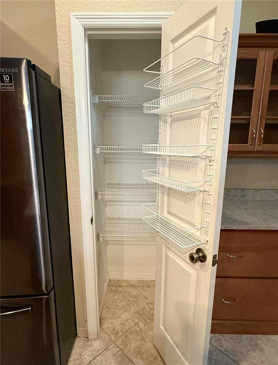 Listing photo id 7 for 2309 18th Circle