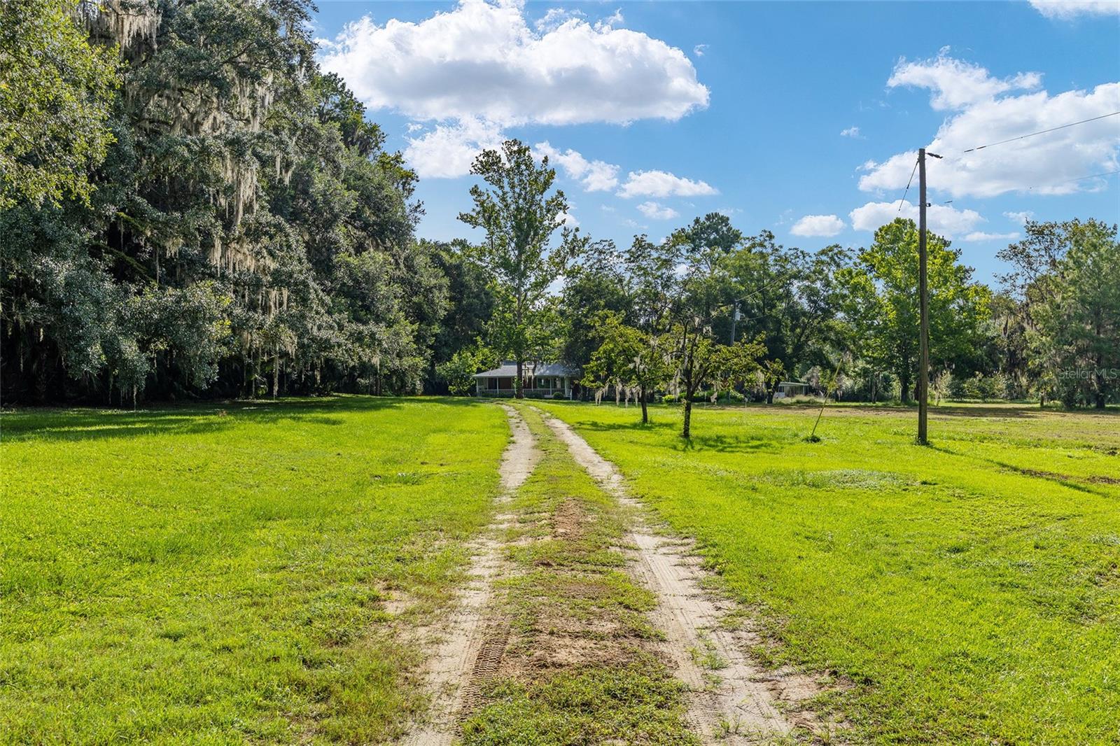 Image 68 of 96 For 22157 87th Avenue Road