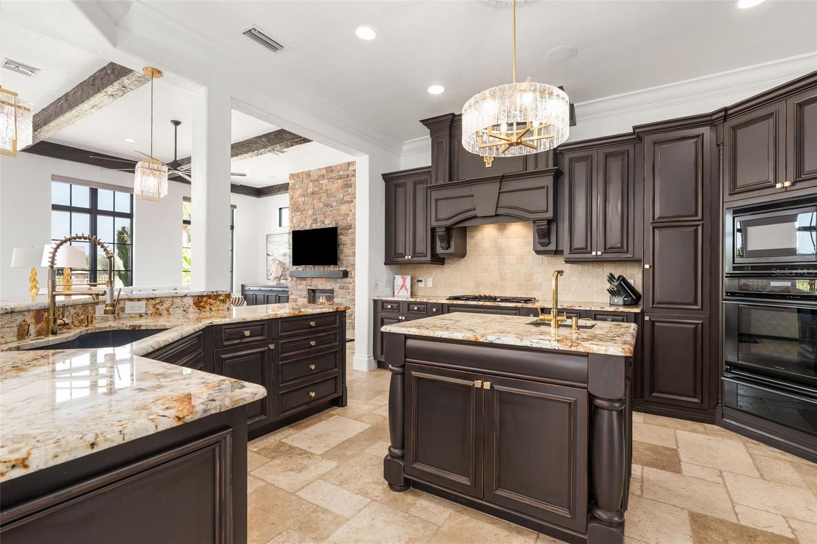 Listing photo id 13 for 12345 140th Loop