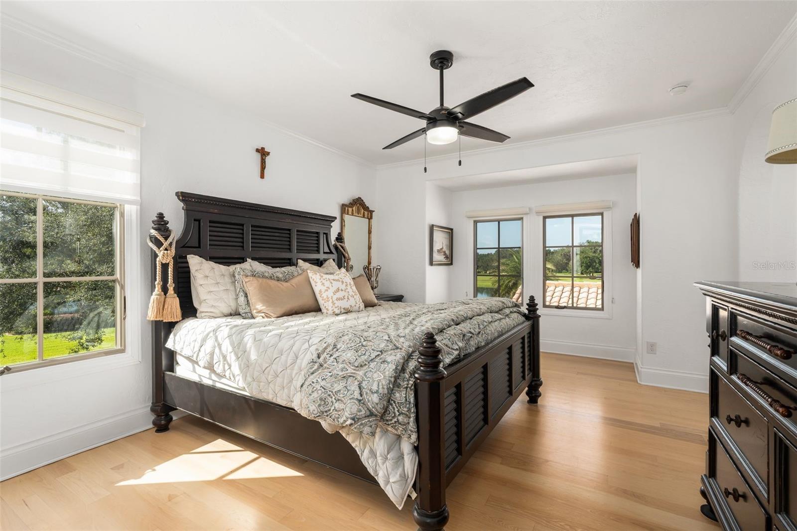 Listing photo id 36 for 12345 140th Loop