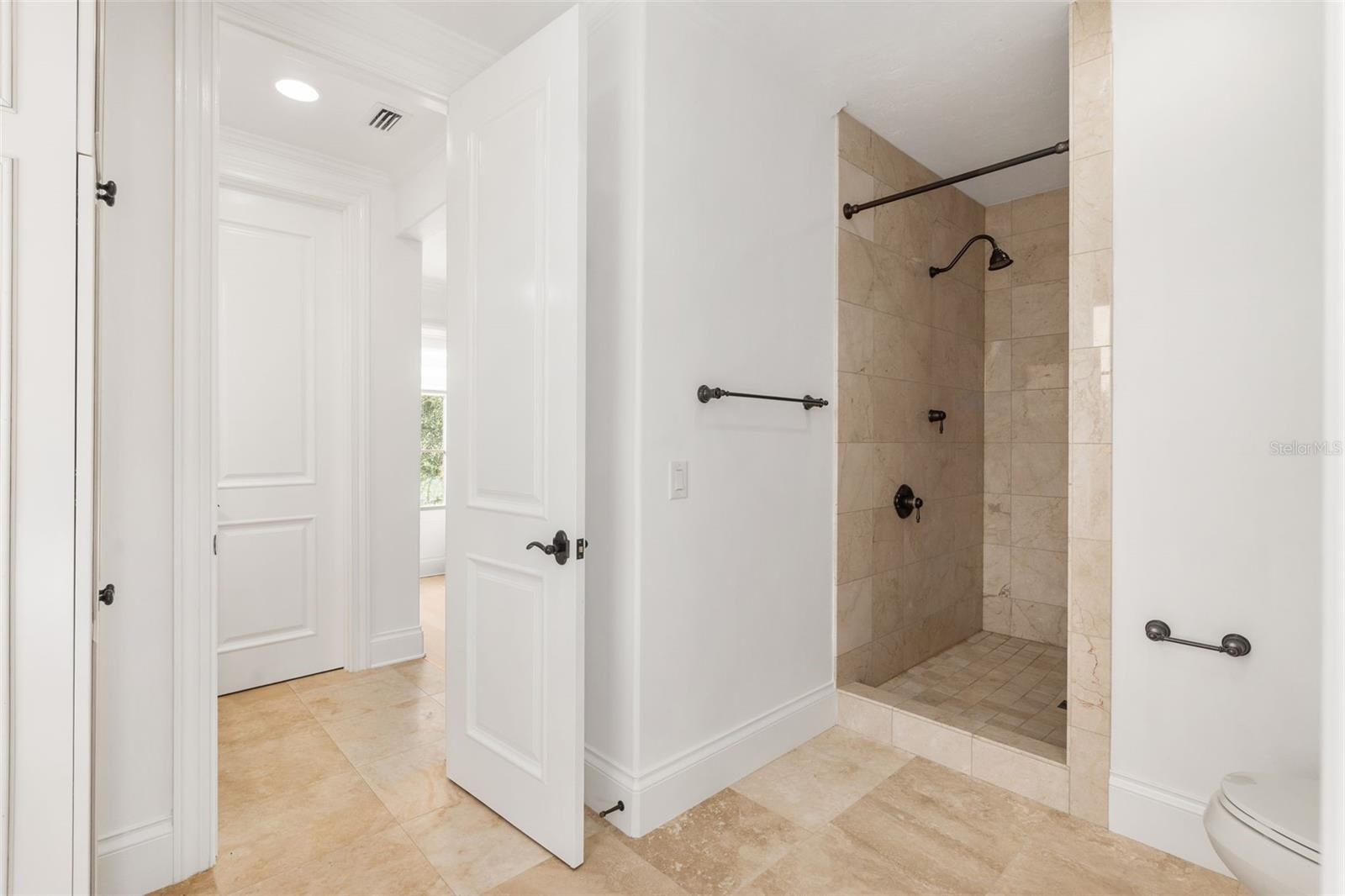 Listing photo id 38 for 12345 140th Loop