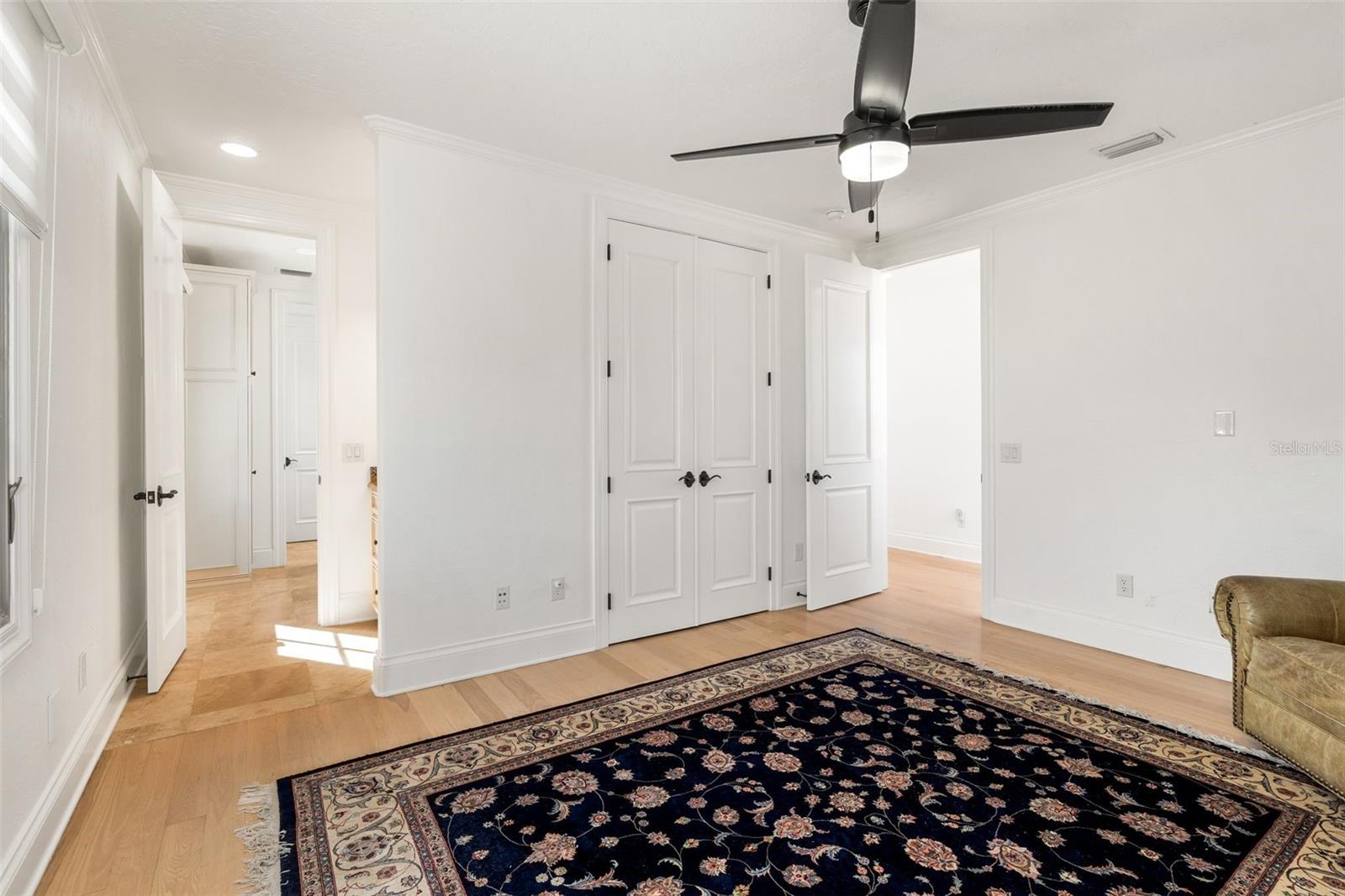 Listing photo id 42 for 12345 140th Loop