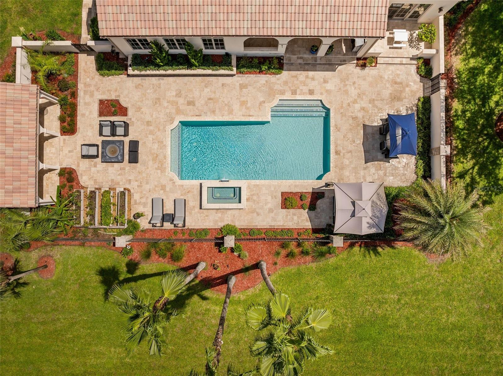 Listing photo id 3 for 12345 140th Loop