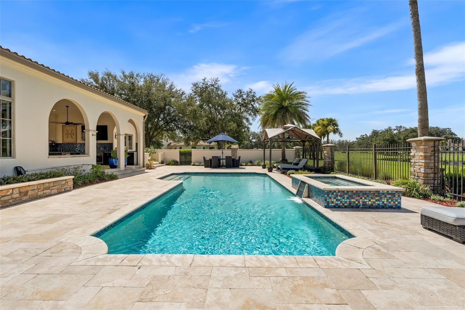 Listing photo id 57 for 12345 140th Loop