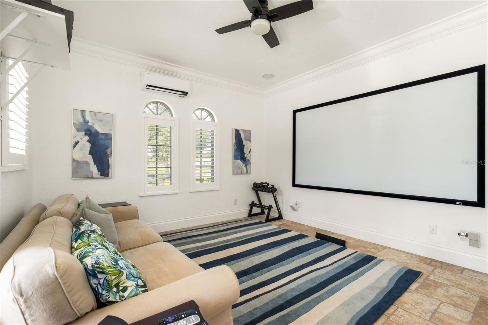 Listing photo id 59 for 12345 140th Loop