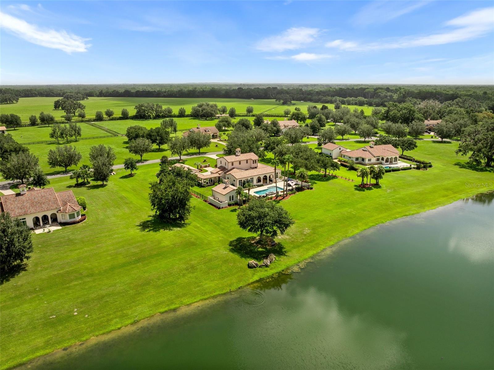 Listing photo id 69 for 12345 140th Loop