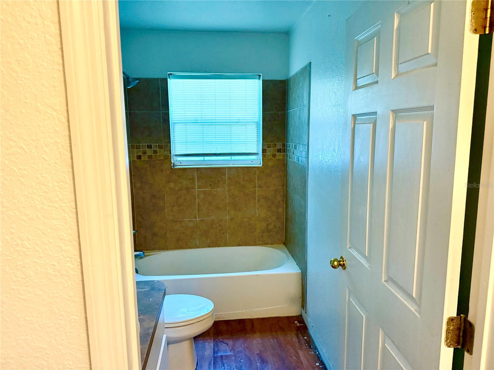 Image 18 of 23 For 280 9th Avenue
