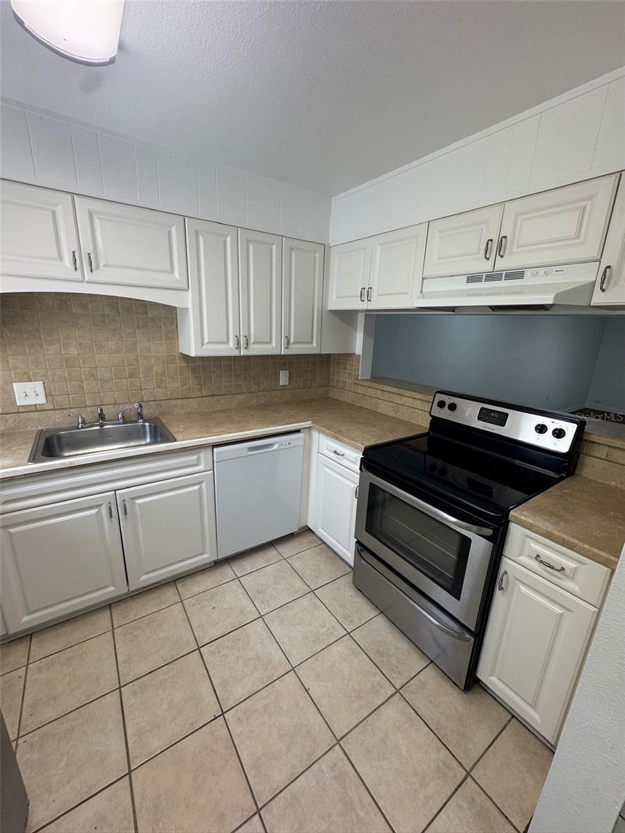 Image 6 of 16 For 1714-1714 3rd Street