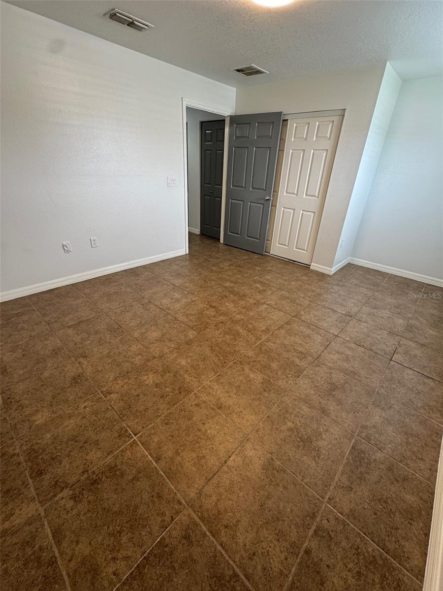 Image 20 of 20 For 3035-3035 Walnut Court