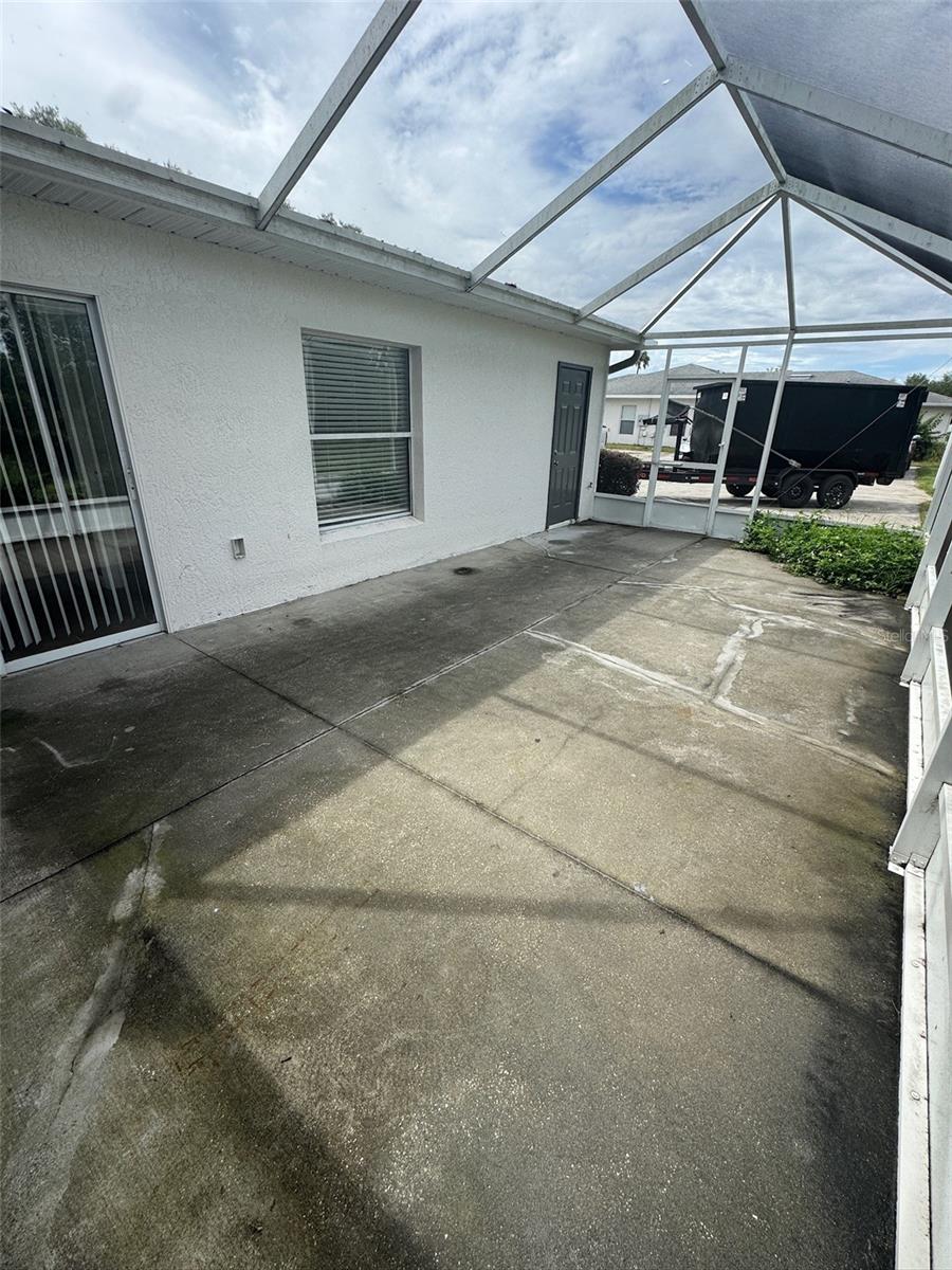 Image 4 of 20 For 3035-3035 Walnut Court