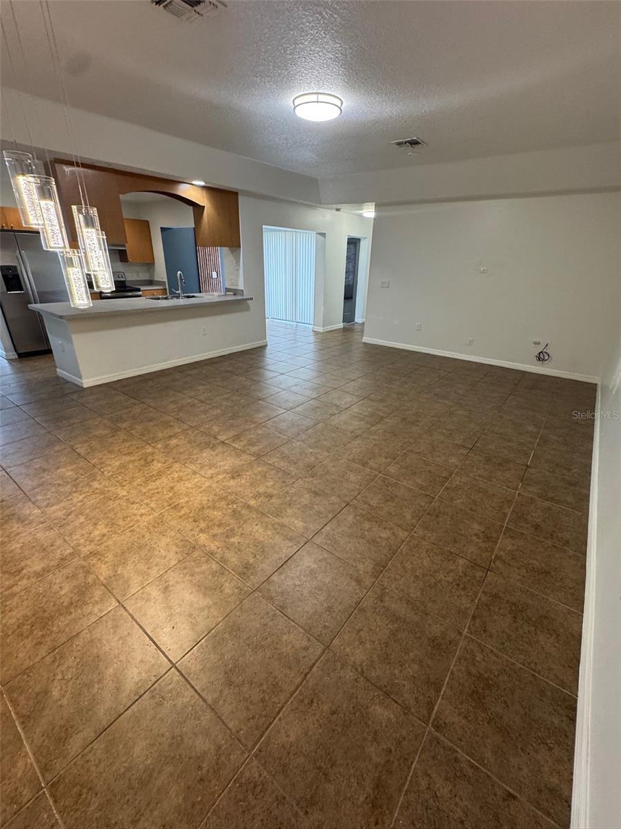 Image 6 of 20 For 3035-3035 Walnut Court