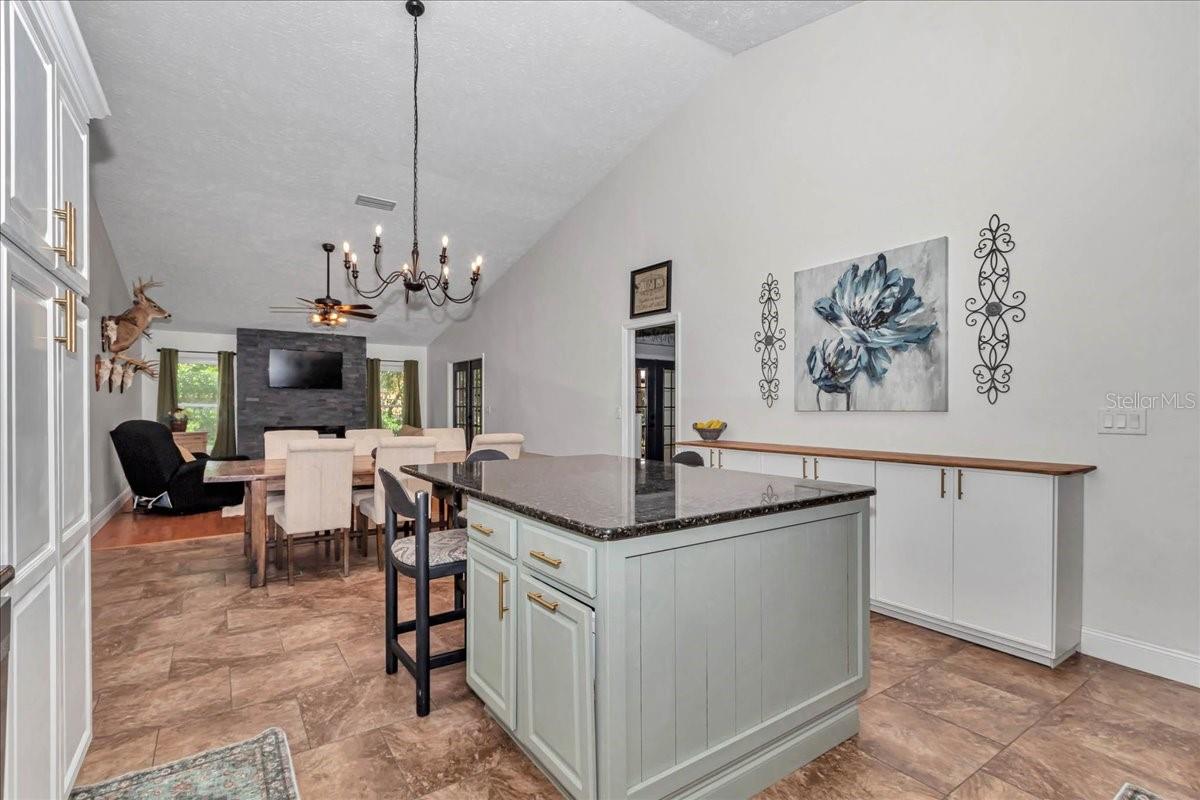 Image 17 of 61 For 1087 Solan Terrace