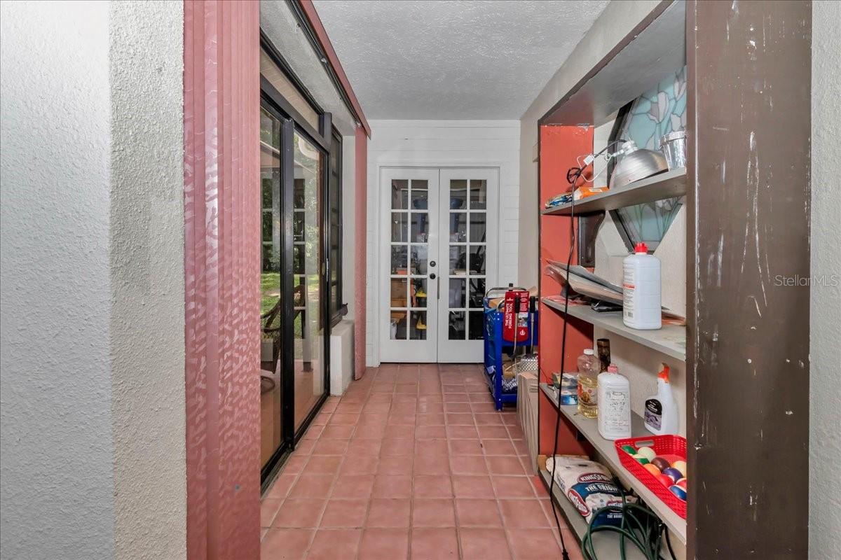 Image 31 of 61 For 1087 Solan Terrace