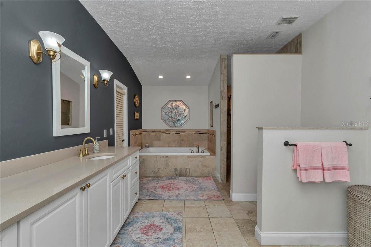 Image 41 of 61 For 1087 Solan Terrace