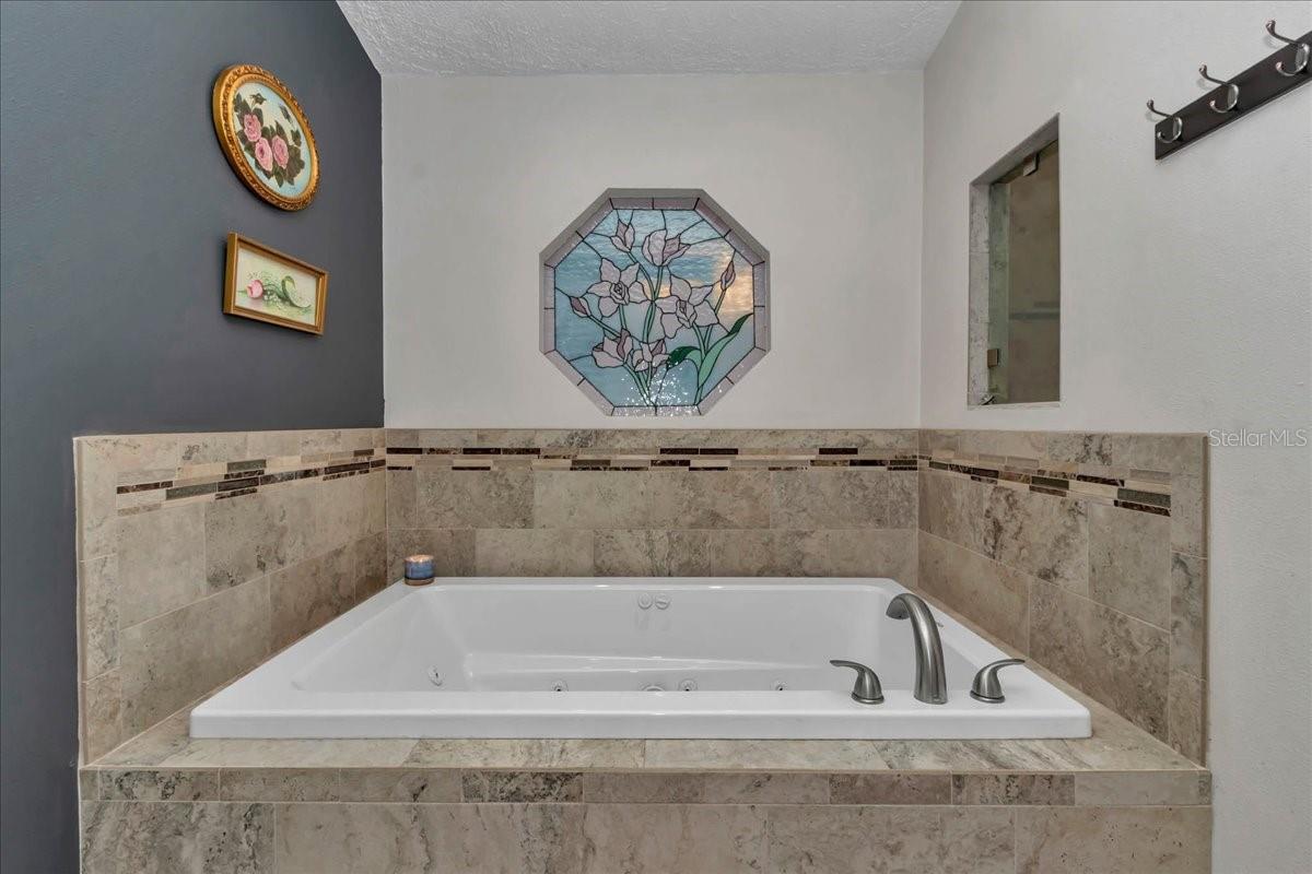 Image 43 of 61 For 1087 Solan Terrace
