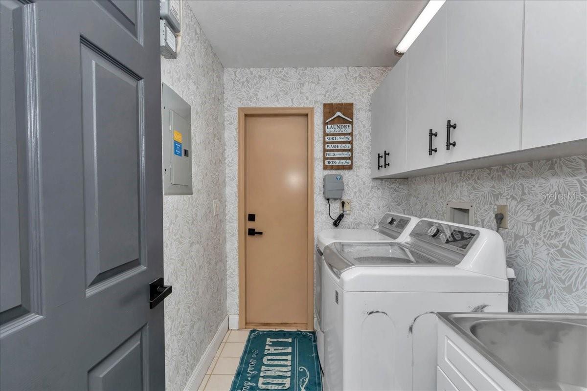 Image 44 of 61 For 1087 Solan Terrace