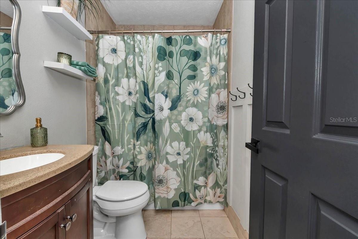 Image 46 of 61 For 1087 Solan Terrace
