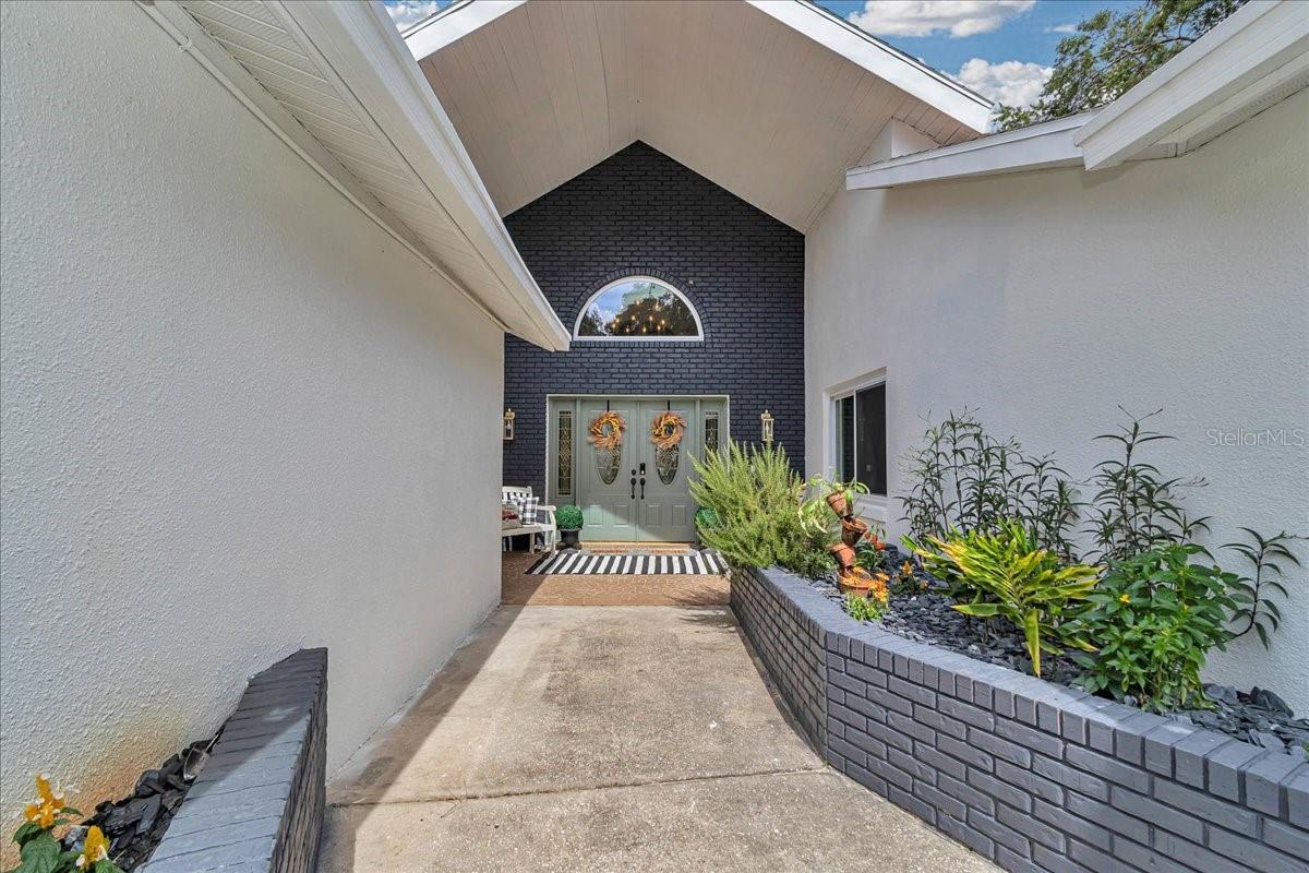 Image 5 of 61 For 1087 Solan Terrace